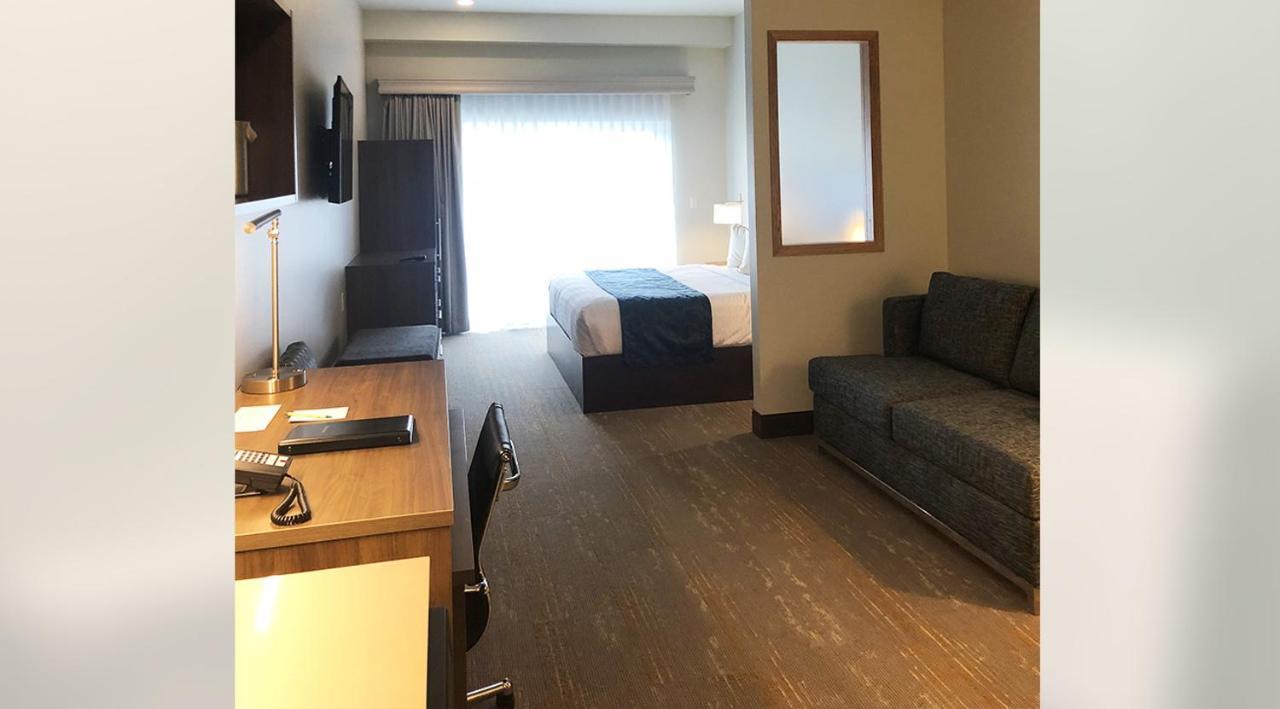 Kodiak Compass Suites Екстериор снимка