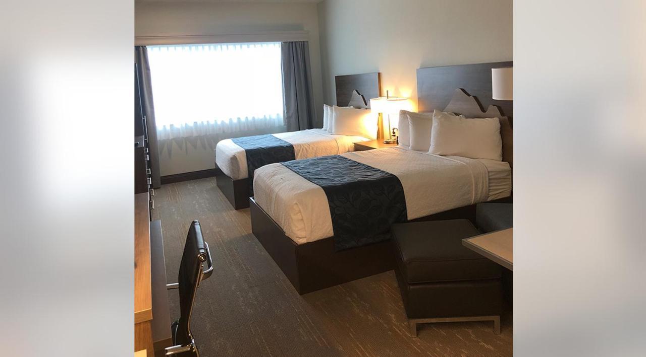 Kodiak Compass Suites Екстериор снимка