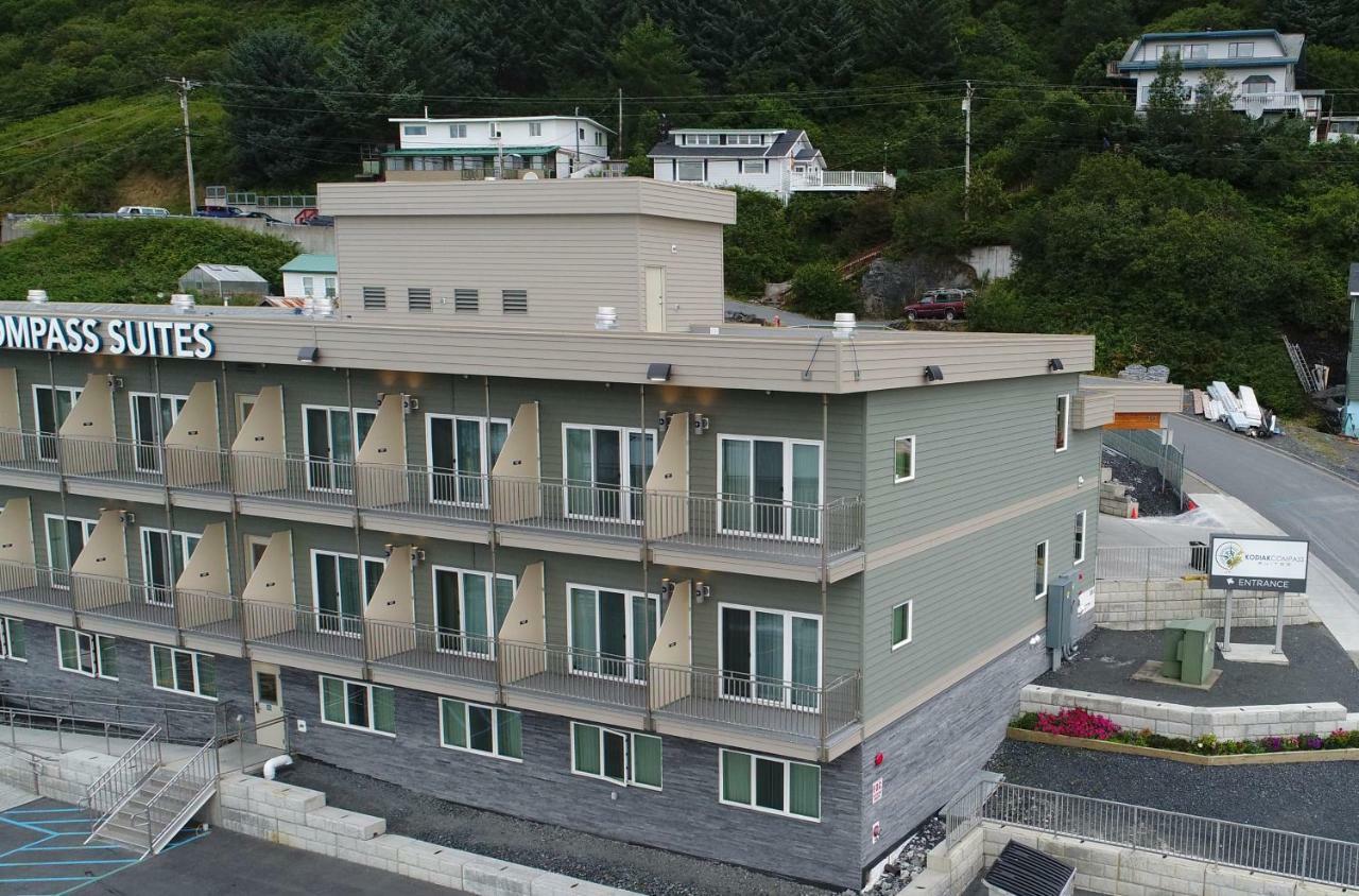 Kodiak Compass Suites Екстериор снимка
